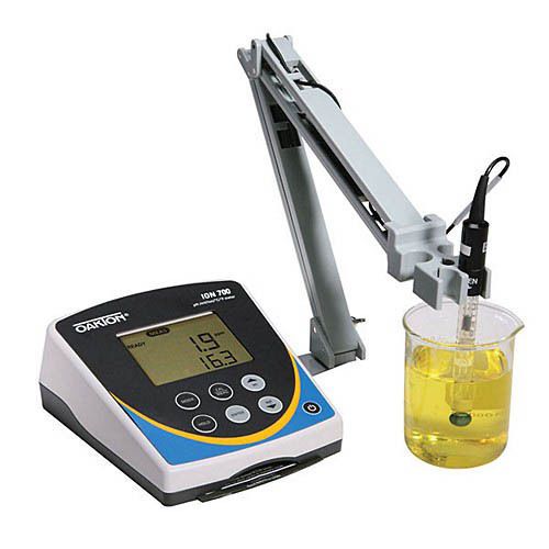 Oakton WD-35419-23 Ion 700 pH/Ion/Temp. Meter w/SJ pH Electrode, Stand