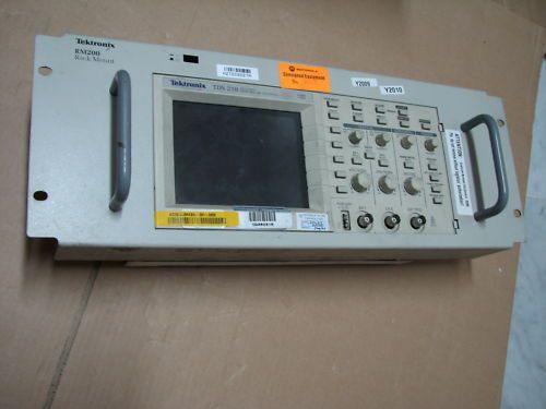 TEKTRONIX TDS210 OSCILLOSCOPE 60mhz 2ch w/ RM200 rack m