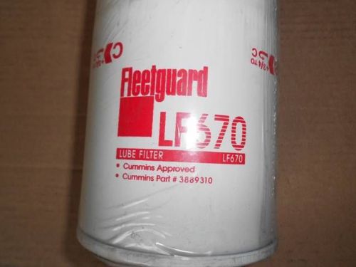 Fleetguard LF670 Lube Filter for Agricultural Equipment, Trucks.  NOS