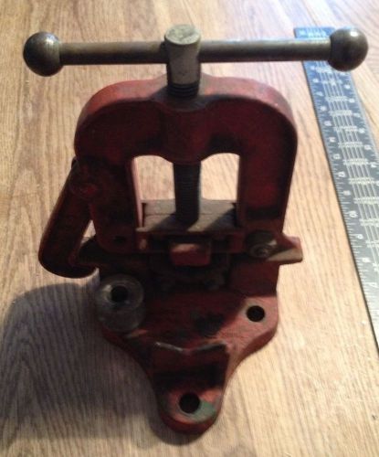 Vintage Bench Mount Ridgid Pipe Vise B-Y-2-A, Rigid Tool Co.