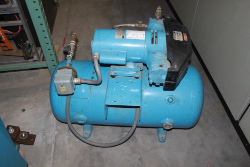 PNEUMOTIVE MODEL HP-100V-H30 VACUUM PUMP