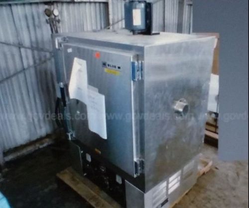 BLUE M AC-7602 ENVIRONMENTAL CHAMBER TEMPERATURE HUMIDITY