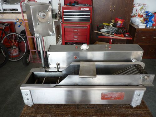 BELSHAW MINI MATIC 110 DMM-SP DONUT MACHINE