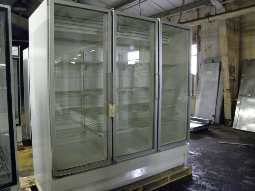 UNIVERSAL NOLIN UMG-80 THREE DOOR REFRIGERATED DAIRY MEAT MERCHANDISE DISPLAY