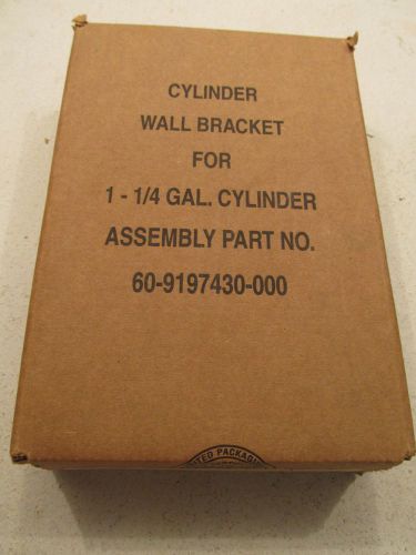 2 new range guard 1-1/4 gallon cylinder wall bracket 60-9197430-000 for sale