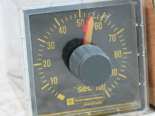 TELEMECANIQUE  *NEW*  PCM-C11 PNEUMATIC air TIMER / 3-100 SECONDS