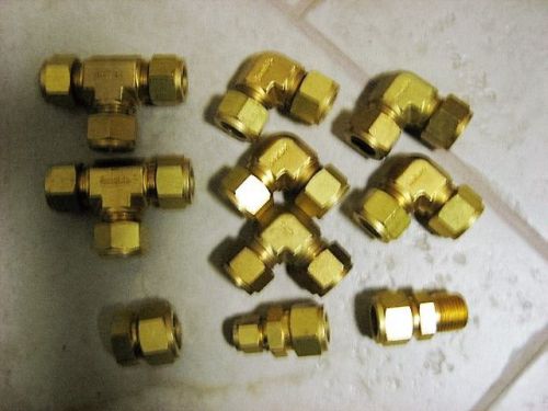 LOT OF 10 NEW SWAGELOK 8 5/8&#034; OD TUBE X TUBE BRASS FITTINGS