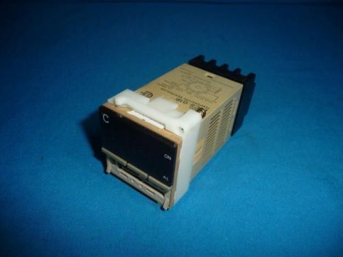 Omron e5cs-q1p e5csq1p temperature controller lack parts for sale