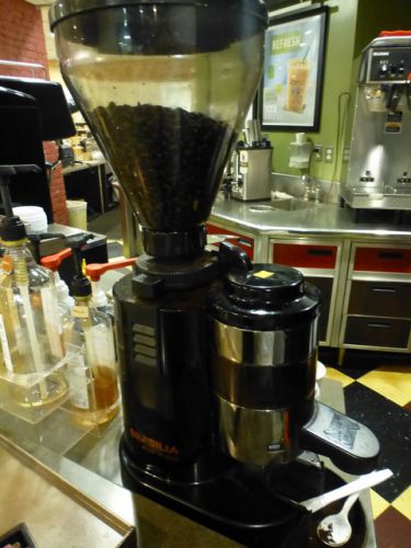 BRASILIA SEMI-AUTOMATIC FLATT BURR COFFEE GRINDER