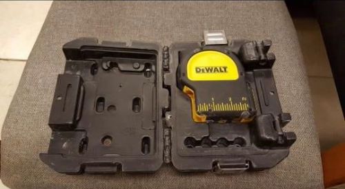 DEWALT DW082 SELF-LEVELING LASER PLUMB BOB