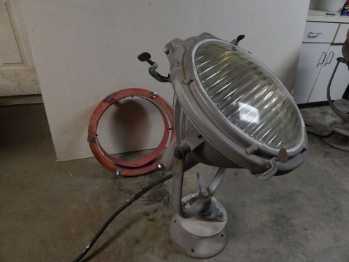 CROUSE HINDS ADE-16 VINTAGE HISTORIC SPOTLIGHT SEARCHLIGHT  NAUTICAL LIGHT