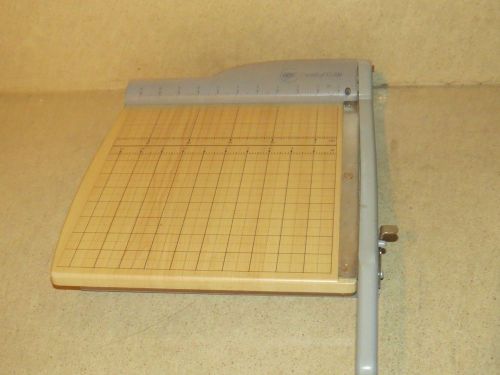 GBC CLASSICCUT CL300 PAPER CUTTER 11&#034;