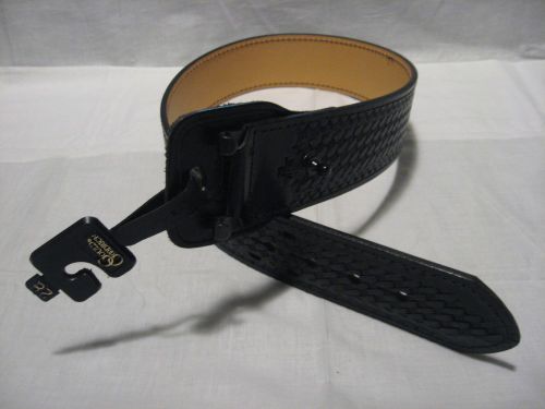 Gould &amp; Goodrich Black Leather Size 28 Police/Sheriff Law Enforcement Dutybelt