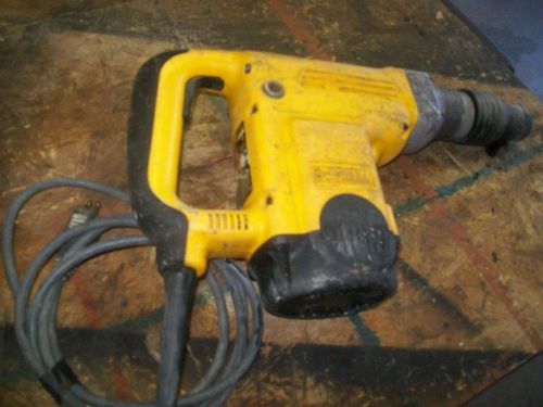 DeWALT - D25500 ROTARY HAMMER/DRILL  NR!!!!!!!!