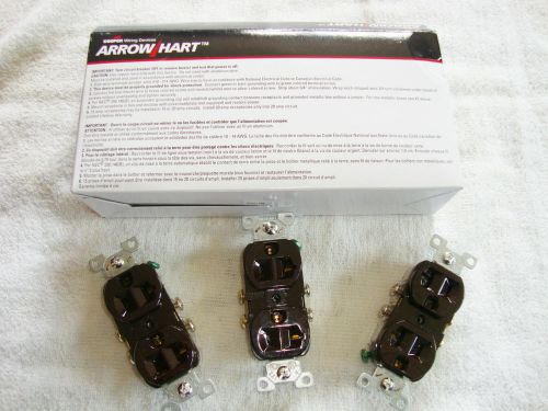 COOPER ARROW HART DUPLEX RECEPTACLES CR20B LOT OF 10