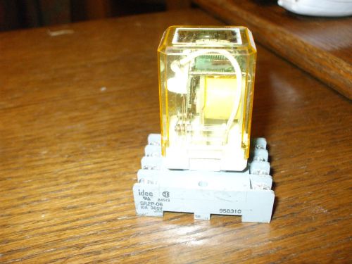 IDEC RELAY CAT# RR2P-U WITH 8 PIN BASE CAT# SR2P-06 ... WG-100