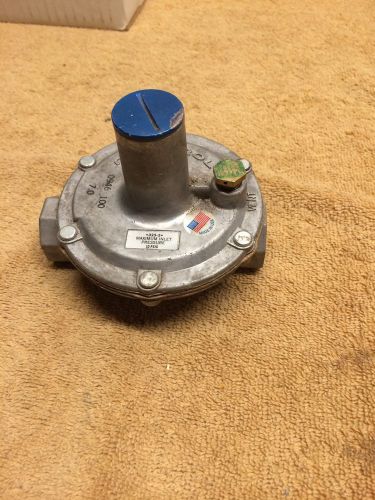 Maxitrol Regulator 325-3 / 1/2 x 1/2&#034; 10 psi  Nat Gas  HVAC  WW