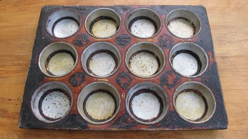 Chicago Metallic 12 Hole Commercial Jumbo Muffin Cupcake Pan 351F