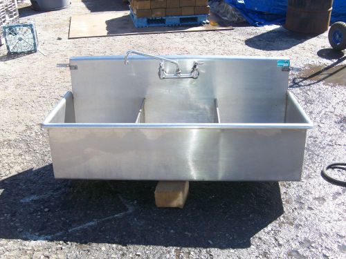 3 Bay Kitchen Sink  no legs    (0465-125)