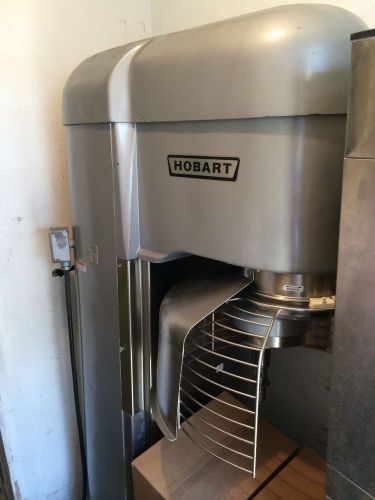 Hobart  V1401-DD 140 qt. Floor Mixer