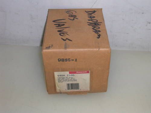 HONEYWELLDIAPHRAGM GAS VALVES V48A2185 *NEW IN BOX*