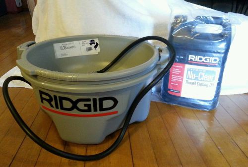 Ridgid hand held oiler #418 w/ oil, unused for sale