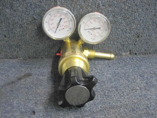 HARRIS MODEL 8700 SERIES REGULATOR OXYGEN GAS