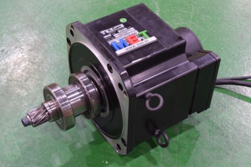 KAWASAKI(SANYO DENKI) / BL SUPER SERVO MOTOR / P80B22450RCX2A (DHL/FedEex/UPS)