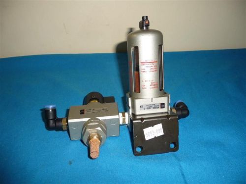 SMC AFM30-02B-R  Air Filter Regulator w/ VHS400-02 Valve