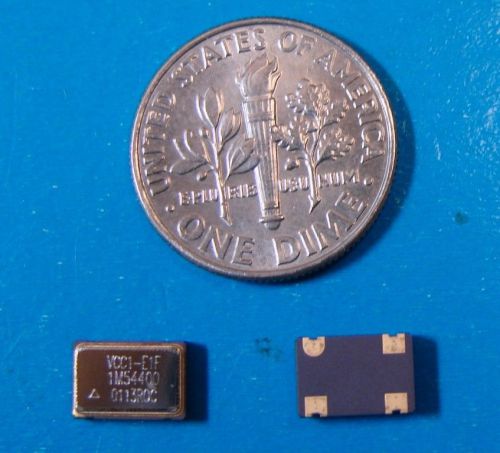 VECTRON 27MHz 3.3V CMOS CDTGCP-27MHz, 5x7mm, Qty.10