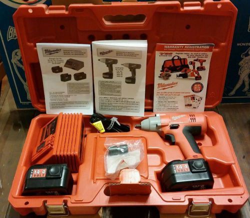 New Milwaukee 14.4v 3/8&#034; Square Drive Battery Impact Wrench HEAVY DUTY 9082-22