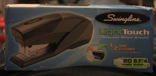 Swingline LightTouch Reduced Effort Blue Stapler 20-Sheet Capacity 66402 NEW