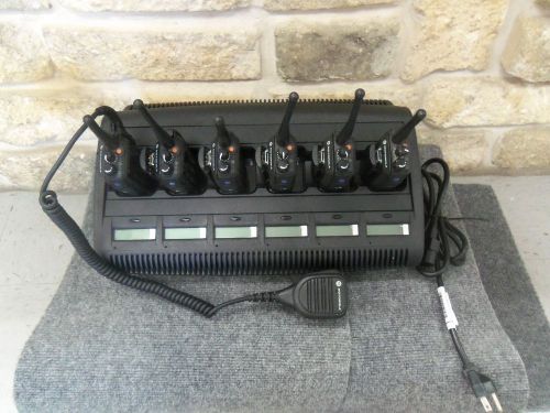 MOTOROLA XPR 6550, 6 RADIOS AND MOTOROLA CHARGING STATION WPLN4218A USED