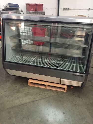 TRUE TDBD-72-2 72&#034; TWO DOOR DOUBLE DUTY REFRIGERTED DELI CASE