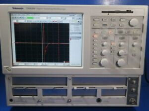 AS-IS: Tektronix TDS8200 Oscilloscope