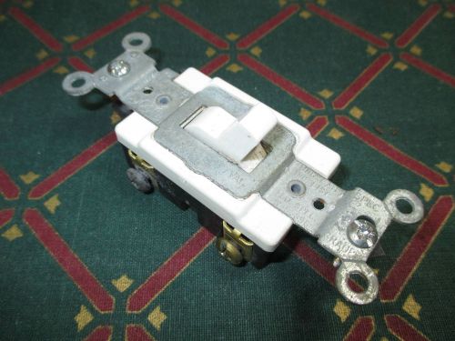 Leviton White 3 Way Toggle Light Switch