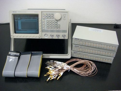 Tektronix DG2020A /02 P3420*3 200MHz 36ch Data Generator