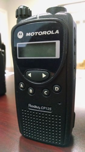 Motorola CP125 (AAH49RCF8AA1AC) UHF Radio