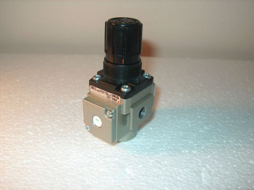 SMC PNEUMATIC REGULATOR AR20-F01 1/8&#034; PORTS *NEW**