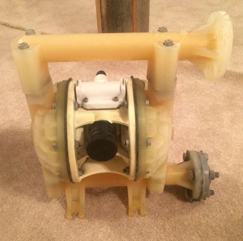 Versa-Matic VM 2&#034; Plastic Pneumatic Diaphragm Pump Nice Condition!! Good Deal!!!