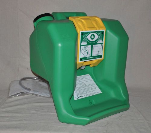 Haws Gravity Fed Eyewash Station 7500