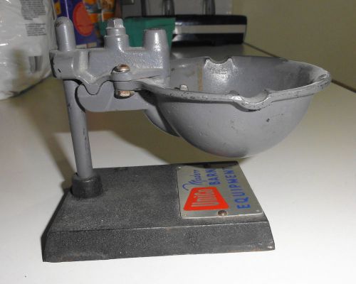 UNICO MODERN BARN EQUIPMENT DISPLAY SALESMAN SAMPLE CAST IRON COW WATER BOWL