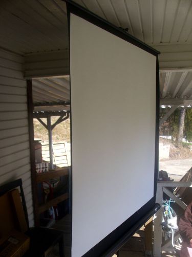 Elite Screens T71UWS1 Tripod Series Portable Projection Screen (71&#034; Diag. 1:1...