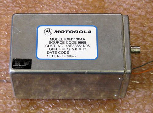 NEW MOTOROLA HIGH STABILITY 5MHz SINE WAVE OSCILLATOR OVEN   MODEL KXN1130AA