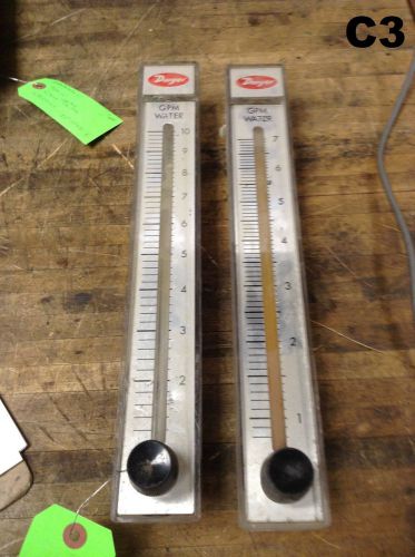 Lot of 2  Dwyer GPM Water Flow Meter Series RMC Cat No RMC-145-SSV 0-10 Range