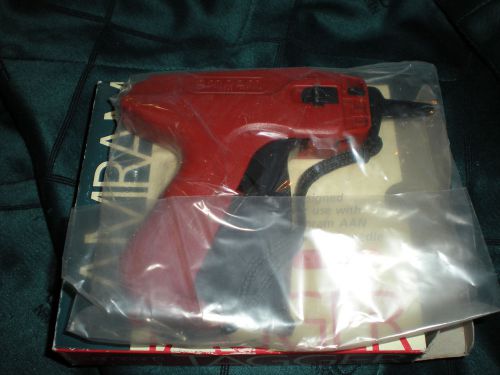 AMRAM  Garment Price Label Tagger Tagging Gun