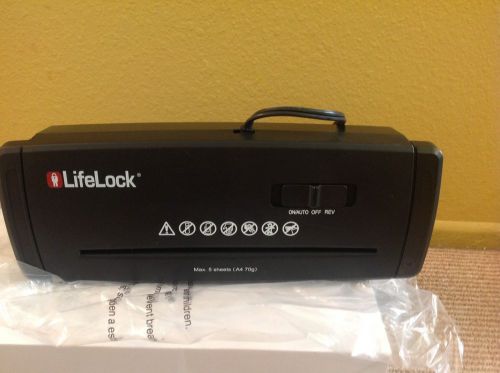 STRIP CUT PAPER SHREDDER, LIFELOCK- NEW