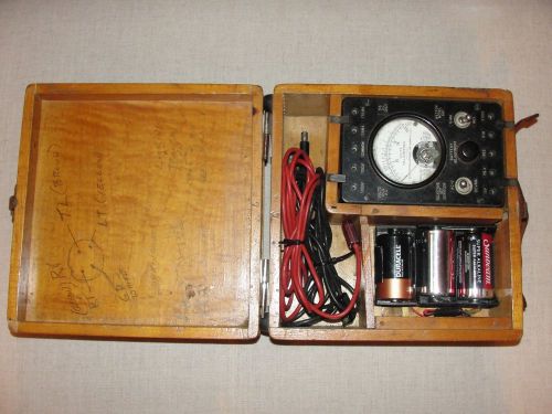 VINTAGE BAKELITE WESTON 697 POWER SUPPLY CHECKER STEAMPUNK VOLTAGE METER SPERRY