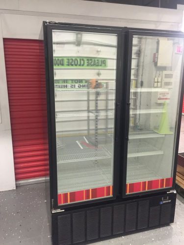 Master Bilt Blg-48hc Double Door Glass Freezer