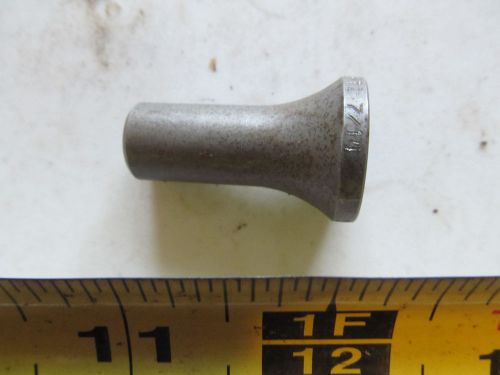 Aircraft tools rivet gun reducing sleeve